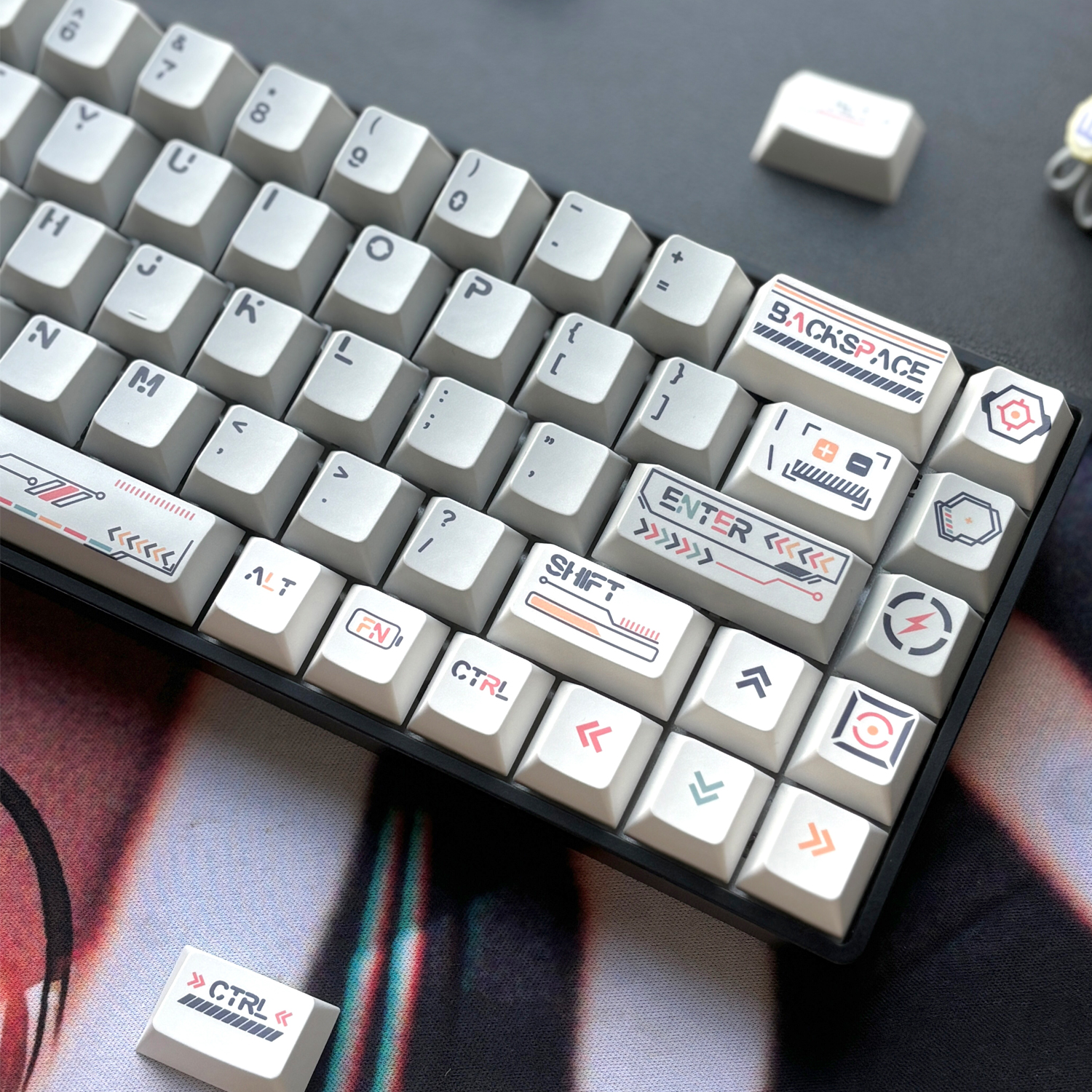 95 Keys Cherry Profile Graffit - Gaming Keyboard Ergo 리뷰 및 가격