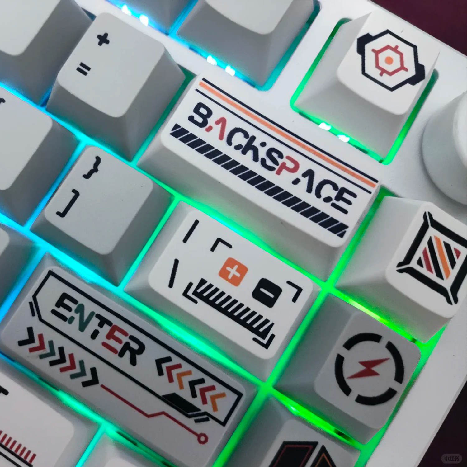 95 Keys Cherry Profile Graffit - Gaming Keyboard Ergo 리뷰 및 가격