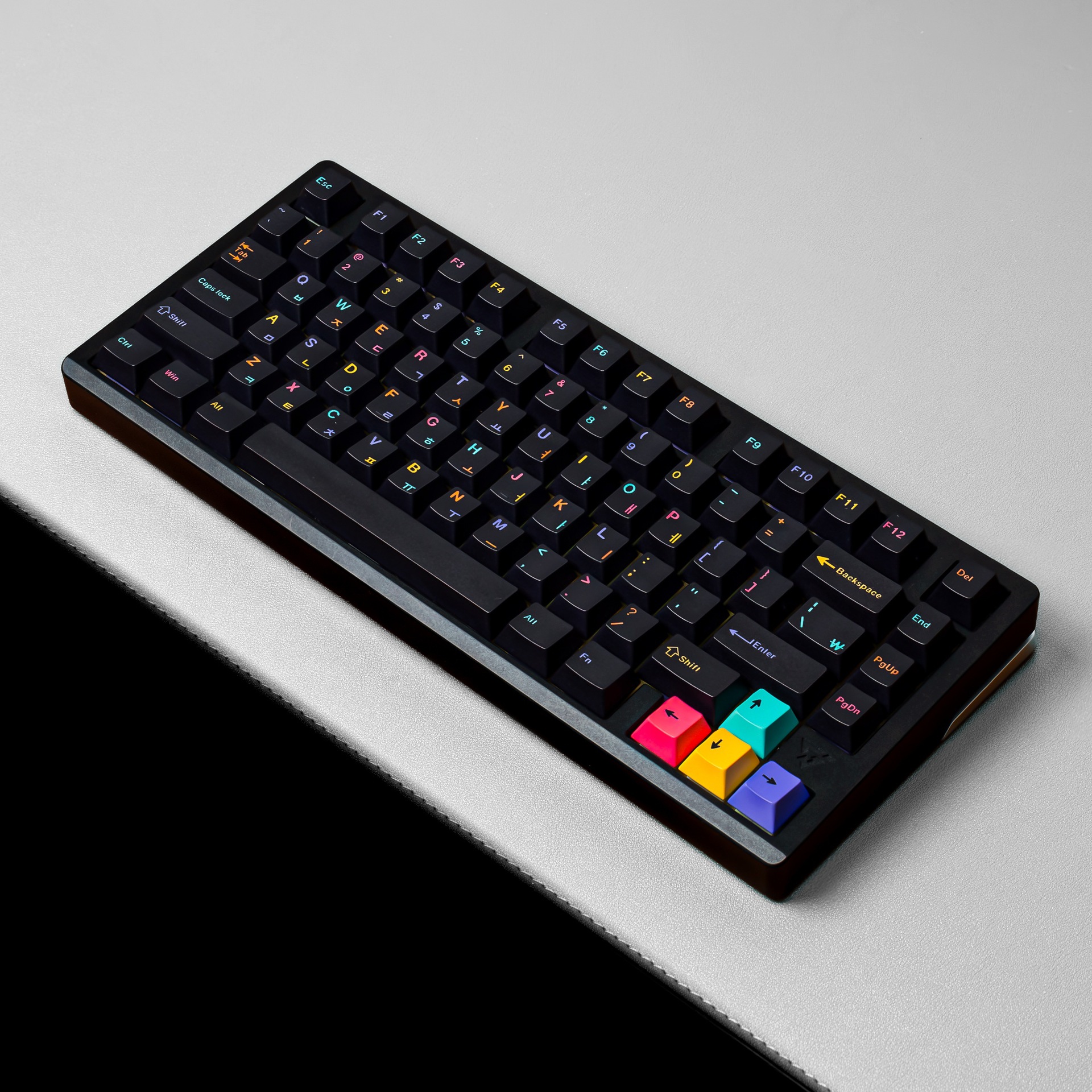 143 Keys Creative Keycaps PBT  - Keyboard Gaming Black 리뷰 및 가격